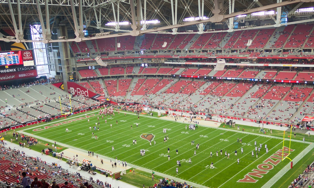 Cardinals-stadium-before-game